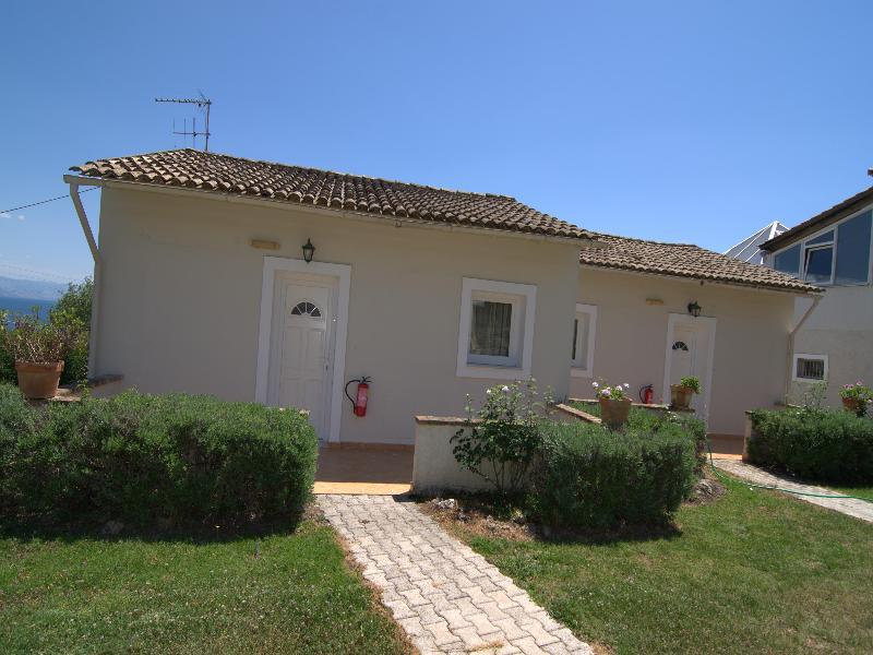 Panorama Hideaway Aparthotel Дасия Екстериор снимка