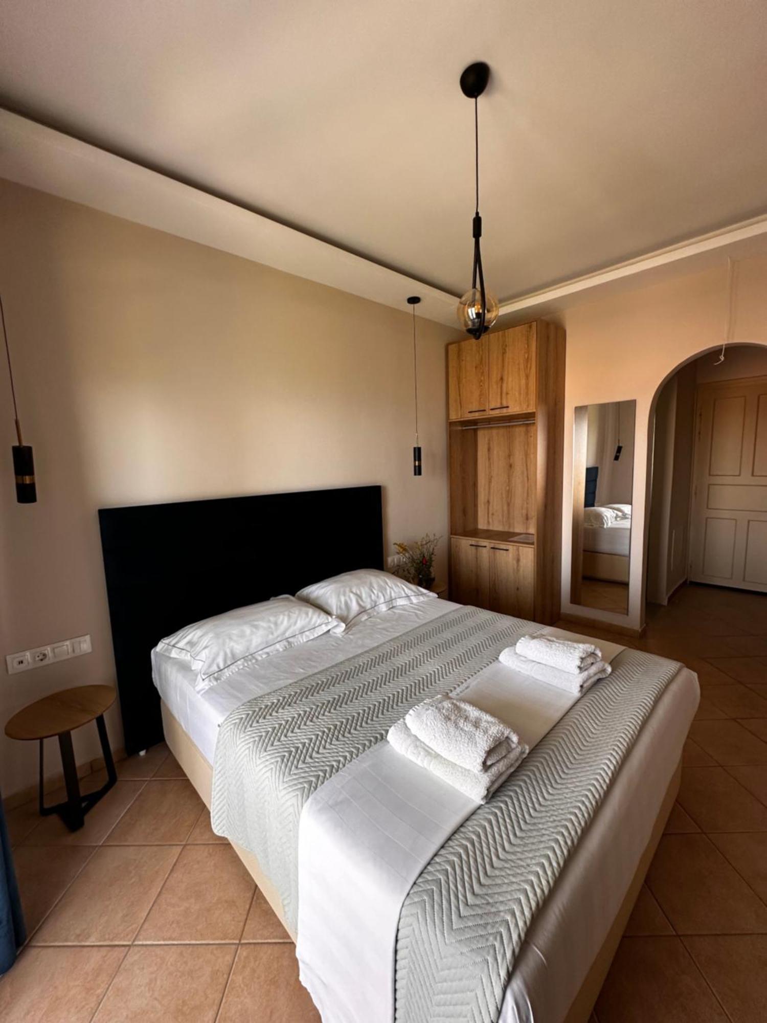 Panorama Hideaway Aparthotel Дасия Екстериор снимка