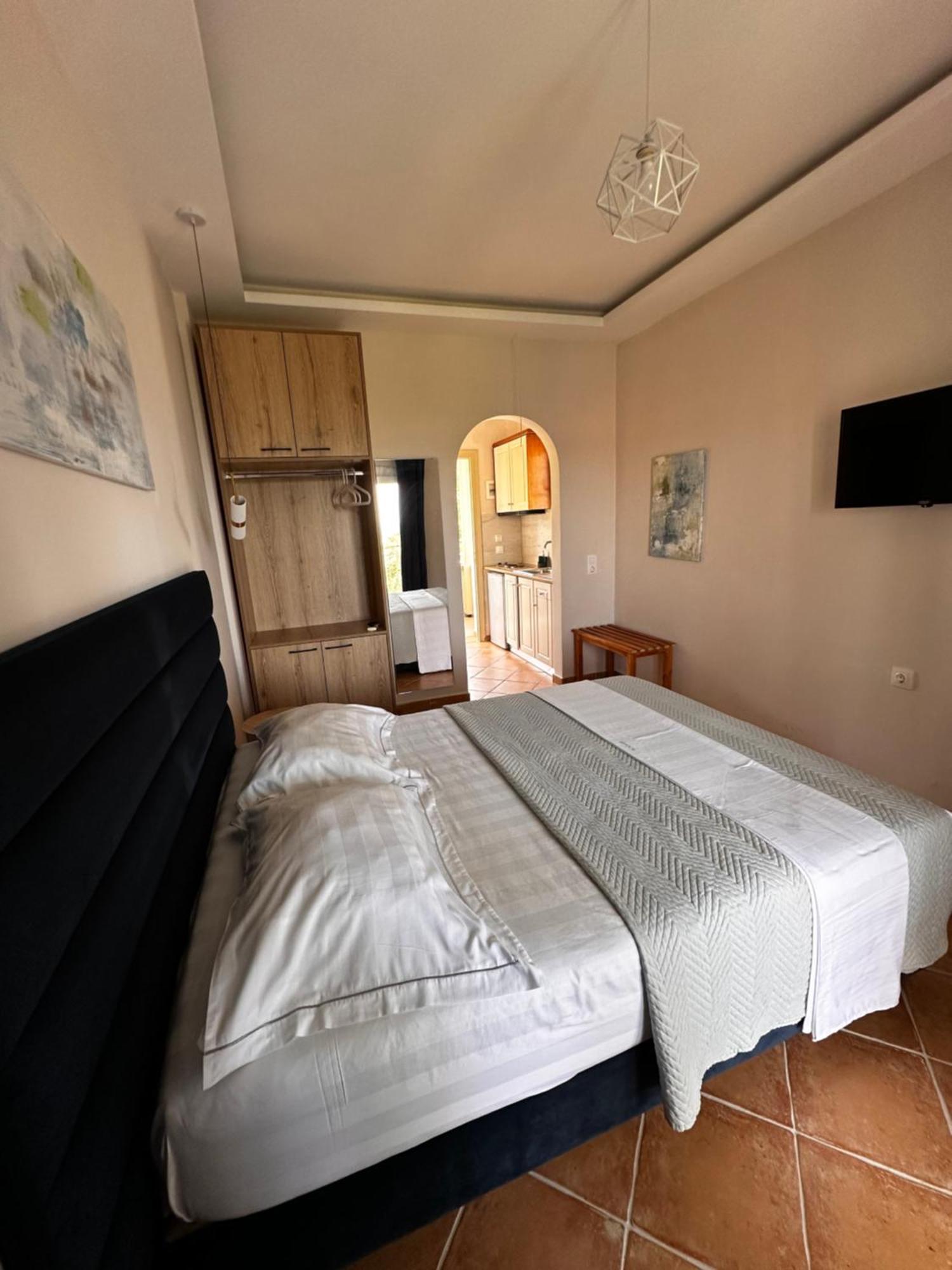 Panorama Hideaway Aparthotel Дасия Екстериор снимка