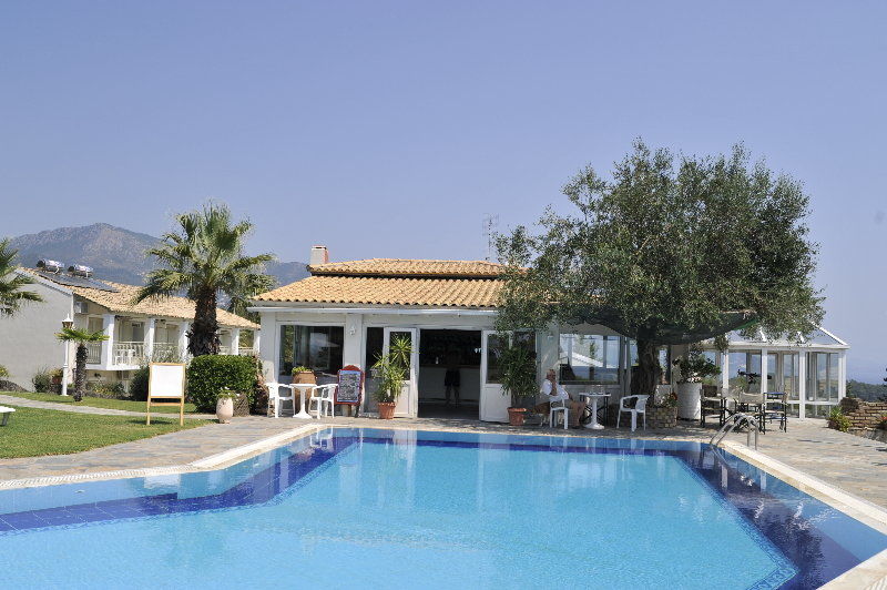 Panorama Hideaway Aparthotel Дасия Екстериор снимка