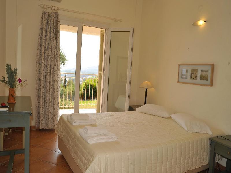 Panorama Hideaway Aparthotel Дасия Екстериор снимка